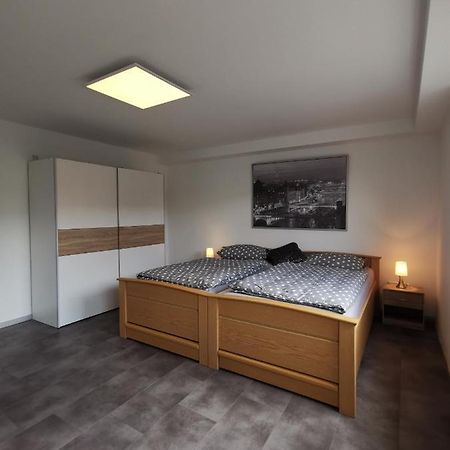 Moderne Wohnung Mit Terrasse Und Eigenem Zugang. レムシャイト エクステリア 写真