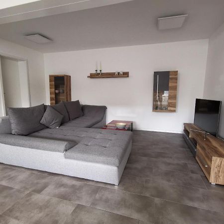 Moderne Wohnung Mit Terrasse Und Eigenem Zugang. レムシャイト エクステリア 写真
